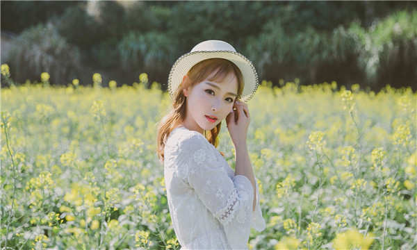 桑日标题：想找个女人帮忙生孩子的有效解决方案，助您圆梦家庭